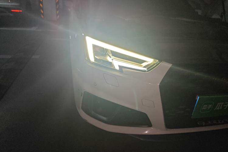 Used Audi A4L 2018 30th Anniversary Edition 40 TFSI Fashion Model Right Front Headlight