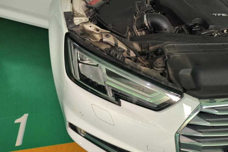 Used Audi A4L 2018 30th Anniversary Edition 40 TFSI Fashion Model Right Front Headlight