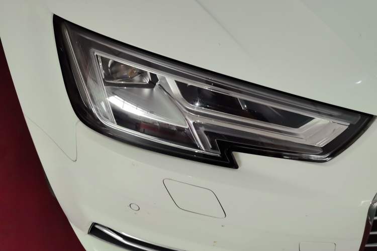 Used Audi A4L 2018 30th Anniversary Edition 40 TFSI Trendy Model Right Front Headlight