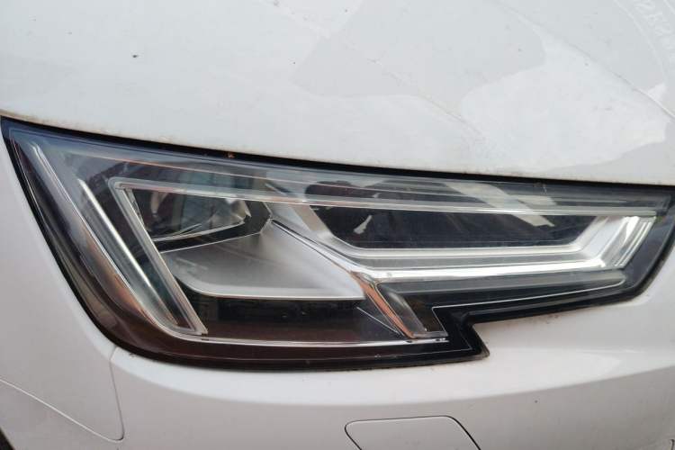 Used Audi A4L 2018 30th Anniversary Edition 40 TFSI Fashion Model Right Front Headlight
