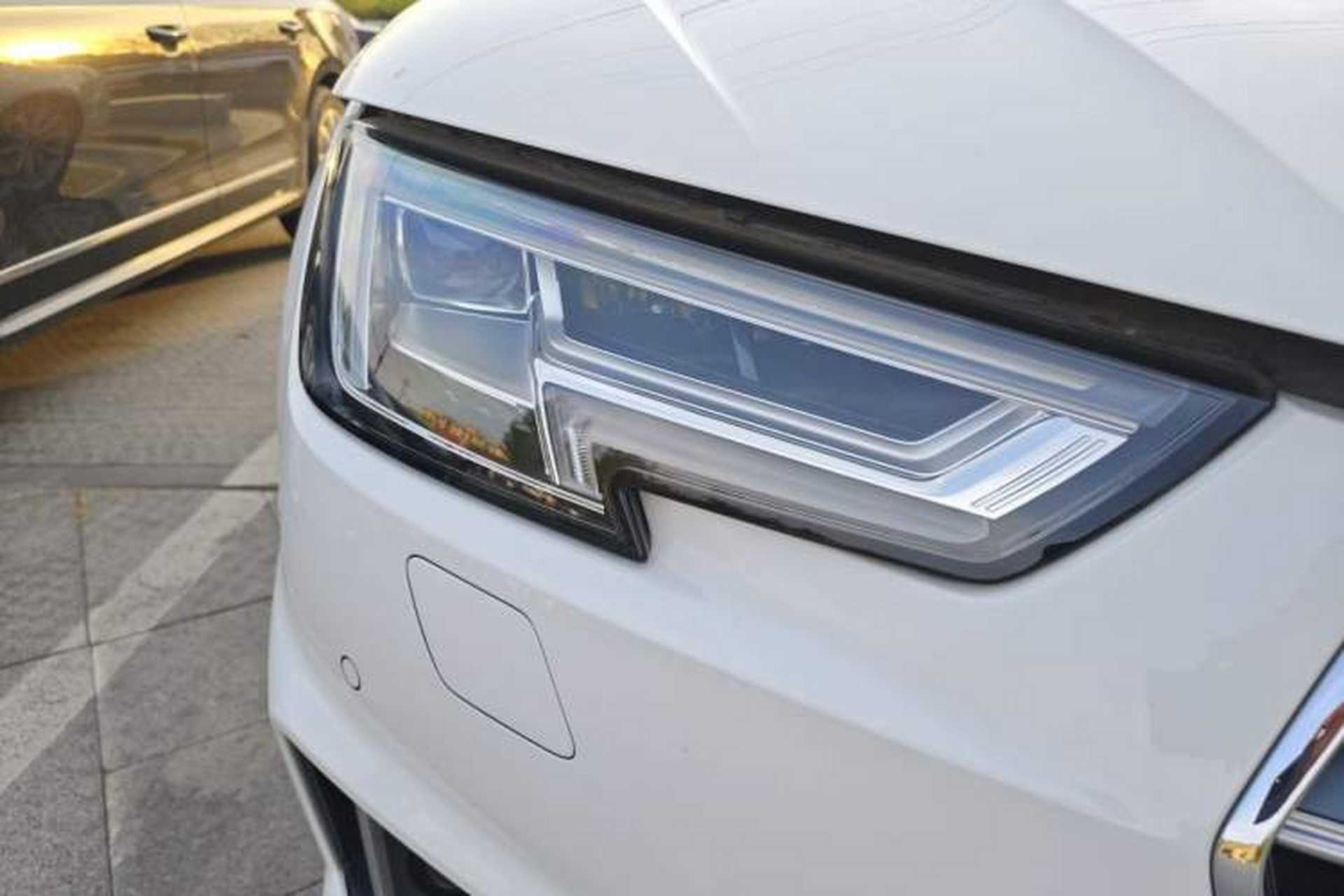 Used Audi A4L 2018 30th Anniversary Edition 40 TFSI Fashion Model Right Front Headlight