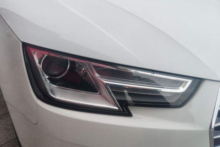 Used Audi A4L 2018 30th Anniversary Edition 30 TFSI Ambition Model Right Front Headlight
