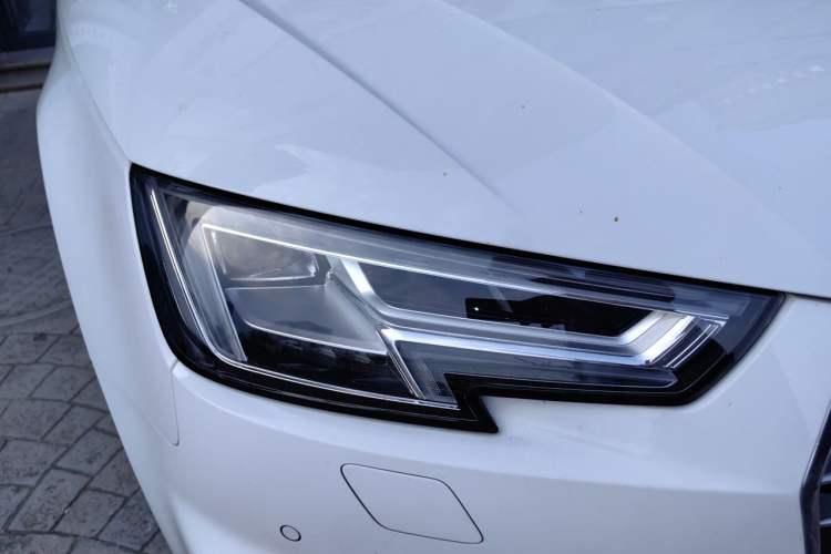 Used Audi A4L 2018 30th Anniversary Edition 40 TFSI Trendy Model Right Front Headlight