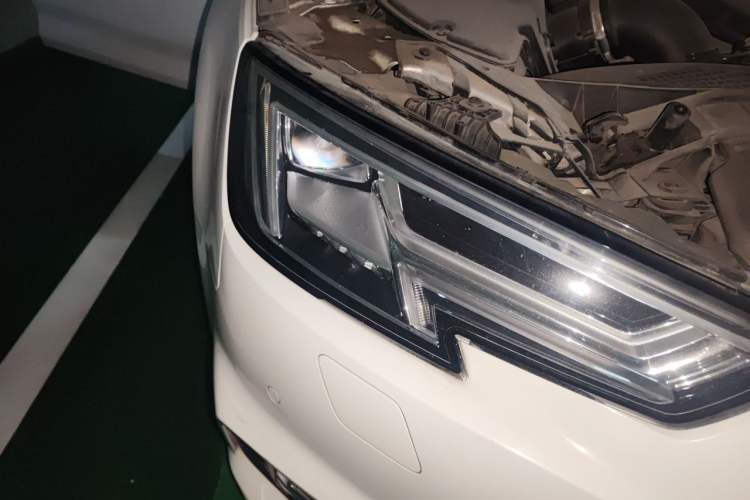 Used Audi A4L 2018 30th Anniversary Edition 40 TFSI Fashion Model Right Front Headlight