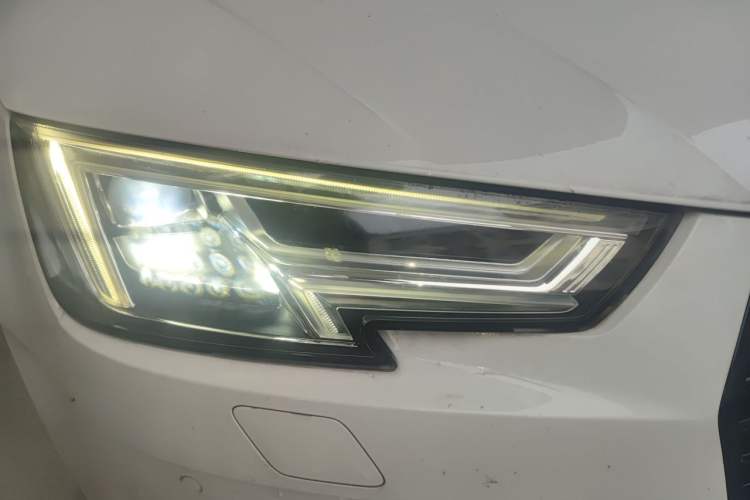 Used Audi A4L 2018 30th Anniversary Edition 40 TFSI Trendy Model Right Front Headlight