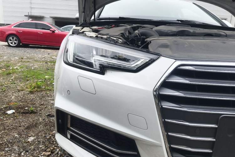 Used Audi A4L 2018 30th Anniversary Edition 40 TFSI Fashion Model Right Front Headlight
