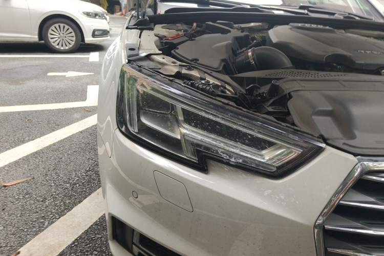 Used Audi A4L 2018 30th Anniversary Edition 40 TFSI Fashion Model Right Front Headlight