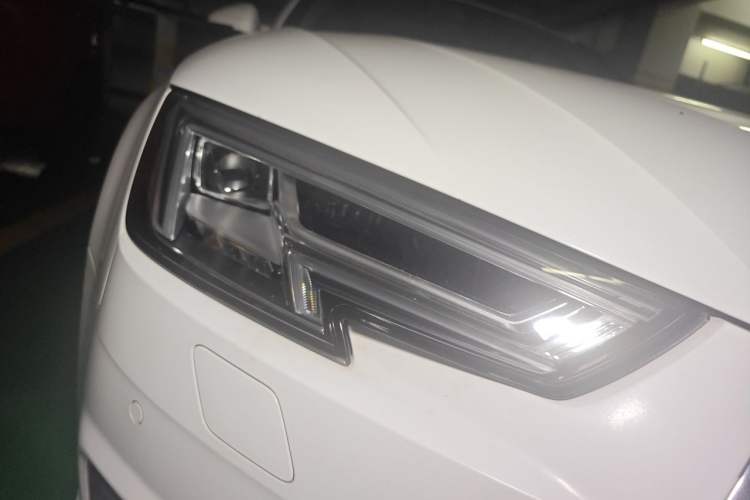 Used Audi A4L 2018 30th Anniversary Edition 40 TFSI Trendy Model Right Front Headlight