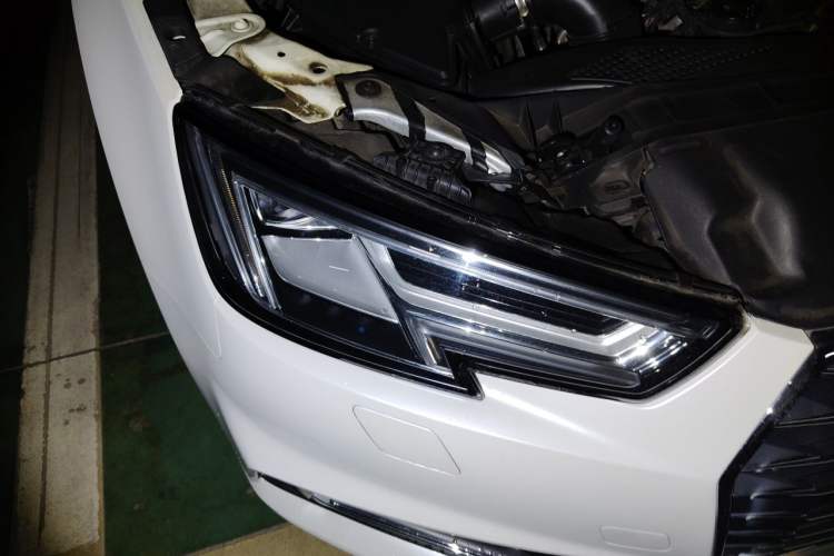 Used Audi A4L 2018 30th Anniversary Edition 40 TFSI Fashion Model Right Front Headlight