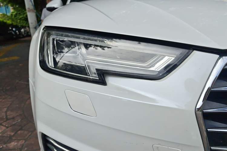Used Audi A4L 2018 30th Anniversary Edition 40 TFSI Trendy Model Right Front Headlight