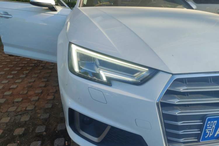 Used Audi A4L 2018 30th Anniversary Edition 40 TFSI Fashion Model Right Front Headlight