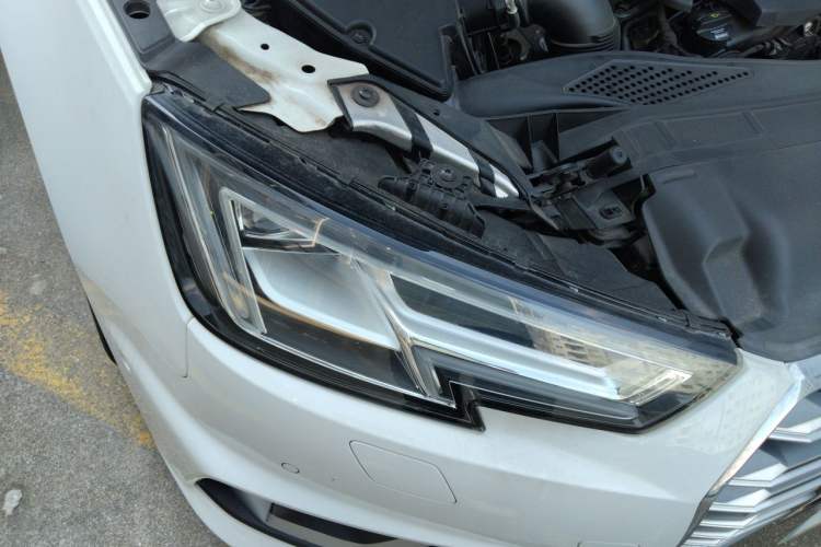 Used Audi A4L 2018 30th Anniversary Edition 40 TFSI Fashion Model Right Front Headlight