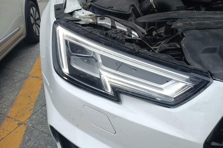 Used Audi A4L 2018 30th Anniversary Edition 40 TFSI Fashion Model Right Front Headlight