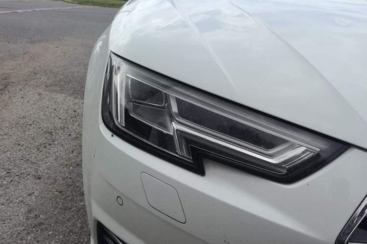 Used Audi A4L 2018 30th Anniversary Edition 40 TFSI Trendy Model Right Front Headlight