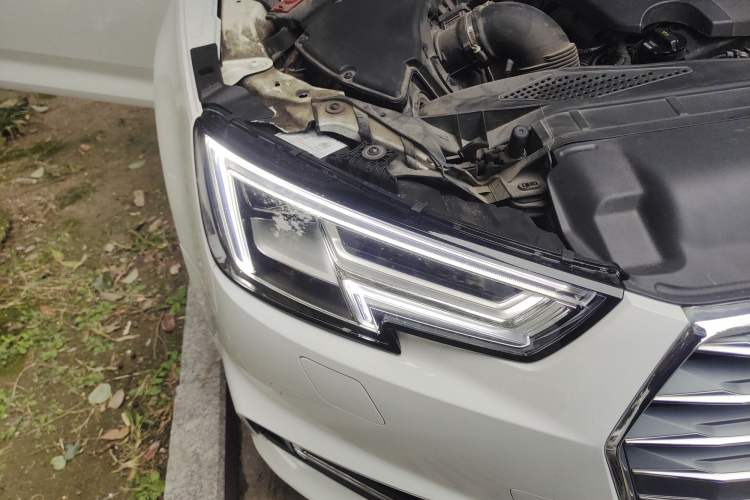 Used Audi A4L 2018 30th Anniversary Edition 40 TFSI Fashion Model Right Front Headlight