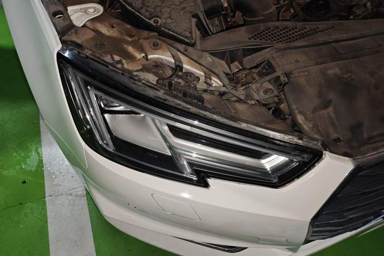 Used Audi A4L 2018 30th Anniversary Edition 40 TFSI Fashion Model Right Front Headlight