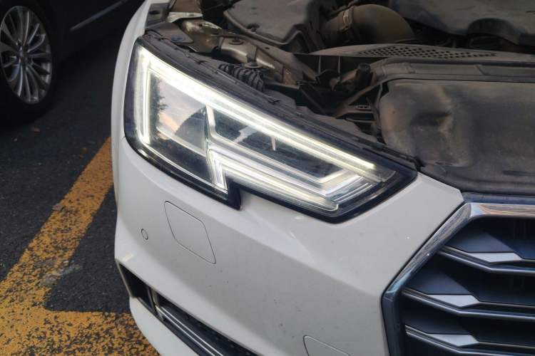 Used Audi A4L 2018 30th Anniversary Edition 40 TFSI Fashion Model Right Front Headlight