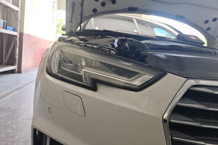 Used Audi A4L 2018 30th Anniversary Edition 40 TFSI Sport Edition Right Front Headlight
