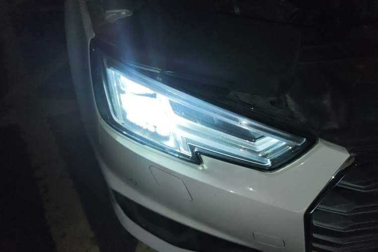 Used Audi A4L 2018 30th Anniversary Edition 40 TFSI Fashion Model Right Front Headlight