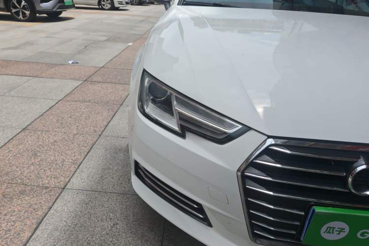 Used Audi A4L 2018 30th Anniversary Edition 30 TFSI Ambition Model Right Front Headlight