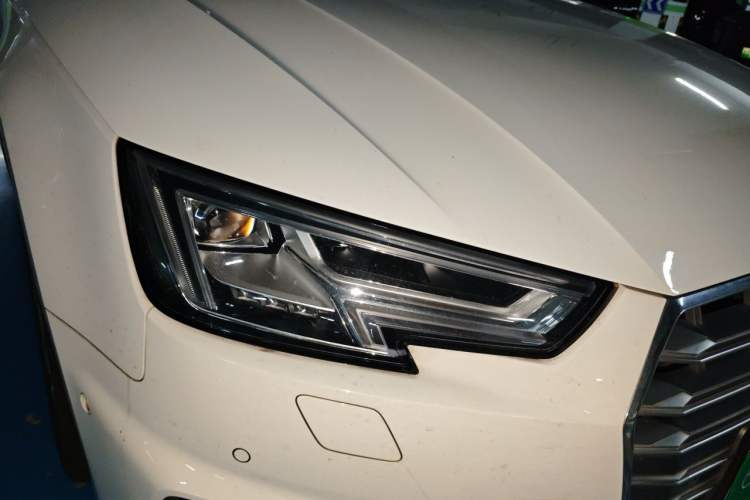 Used Audi A4L 2018 30th Anniversary Edition 40 TFSI Fashion Model Right Front Headlight