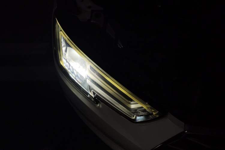 Used Audi A4L 2018 30th Anniversary Edition 40 TFSI Trendy Model Right Front Headlight