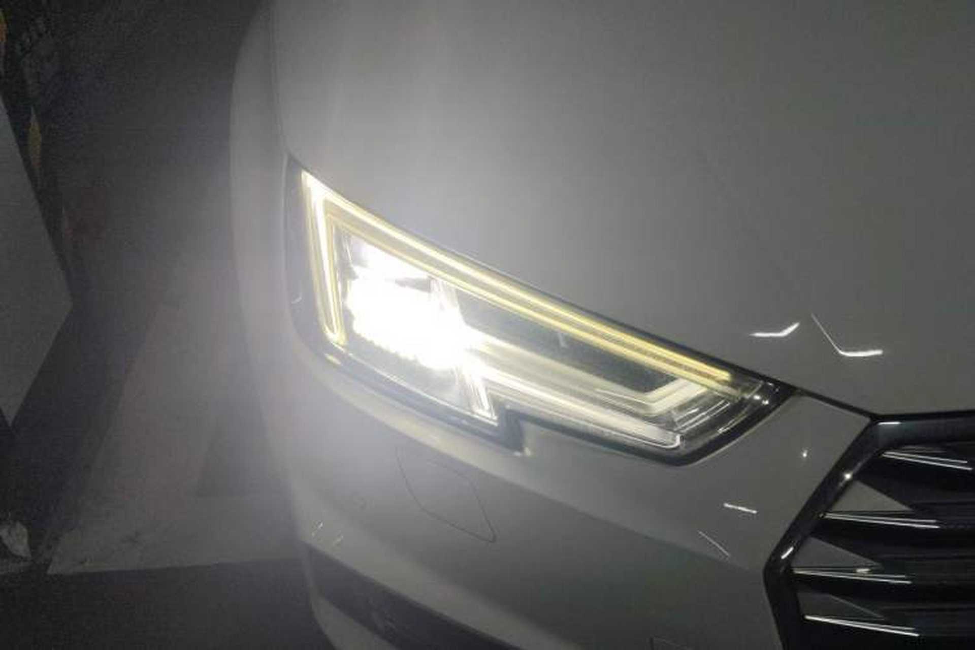 Used Audi A4L 2018 30th Anniversary Edition 40 TFSI Fashion Model Right Front Headlight