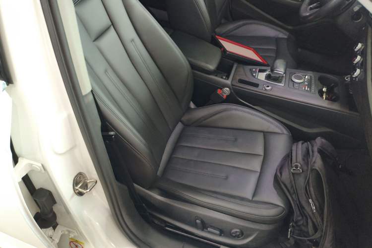 Used Audi A4L 2018 30th Anniversary Edition 40 TFSI Trendy Model Right Front Seat