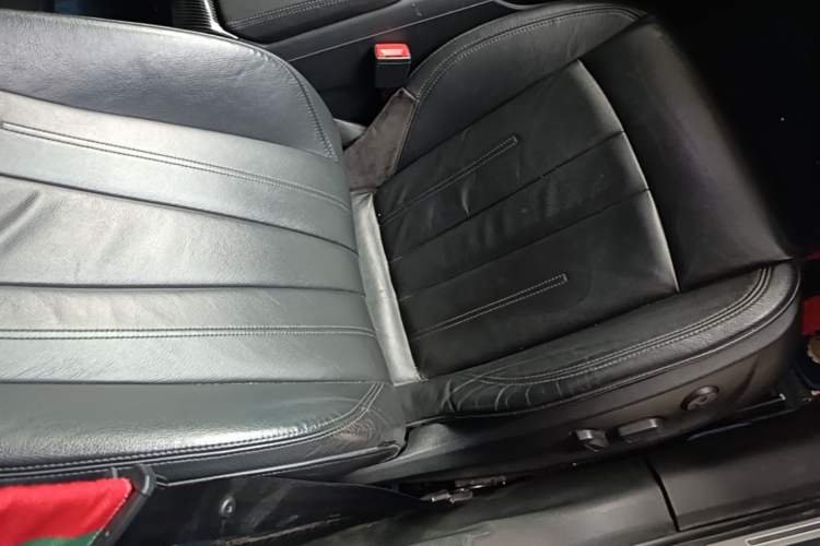 Used Audi A4L 2018 30th Anniversary Edition 40 TFSI Fashion Model Right Front Seat