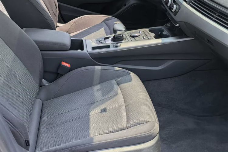 Used Audi A4L 2018 30th Anniversary Edition 40 TFSI Trendy Model Right Front Seat