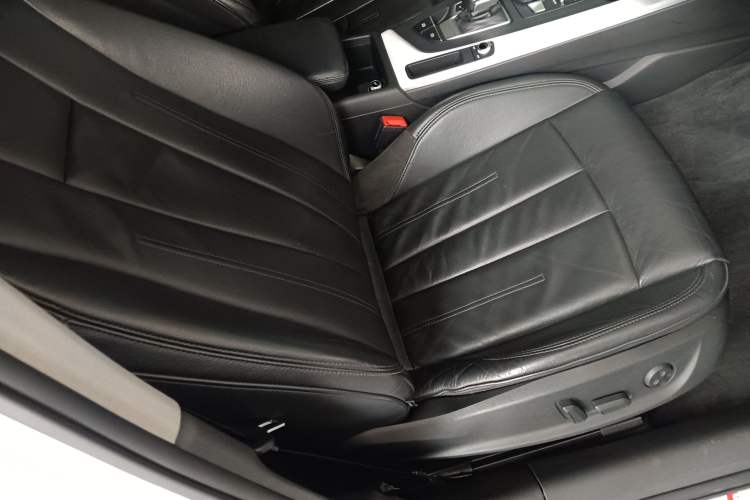 Used Audi A4L 2018 30th Anniversary Edition 40 TFSI Fashion Model Right Front Seat