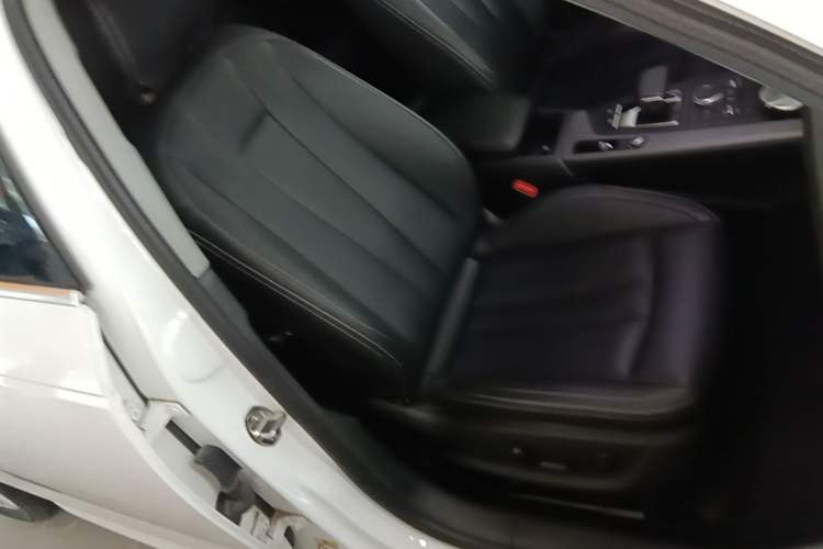 Used Audi A4L 2018 30th Anniversary Edition 40 TFSI Trendy Model Right Front Seat