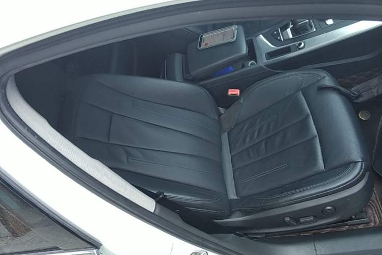 Used Audi A4L 2018 30th Anniversary Edition 40 TFSI Fashion Model Right Front Seat