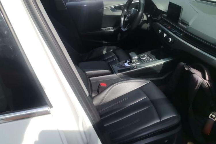 Used Audi A4L 2018 30th Anniversary Edition 40 TFSI Trendy Model Right Front Seat