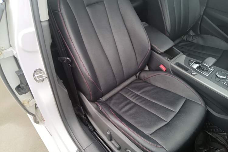 Used Audi A4L 2018 30th Anniversary Edition 40 TFSI Trendy Model Right Front Seat