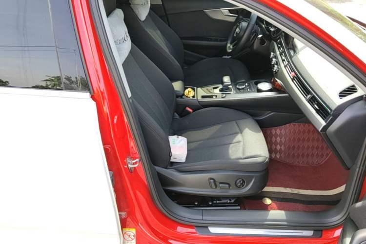 Used Audi A4L 2018 30th Anniversary Edition 40 TFSI Trendy Model Right Front Seat