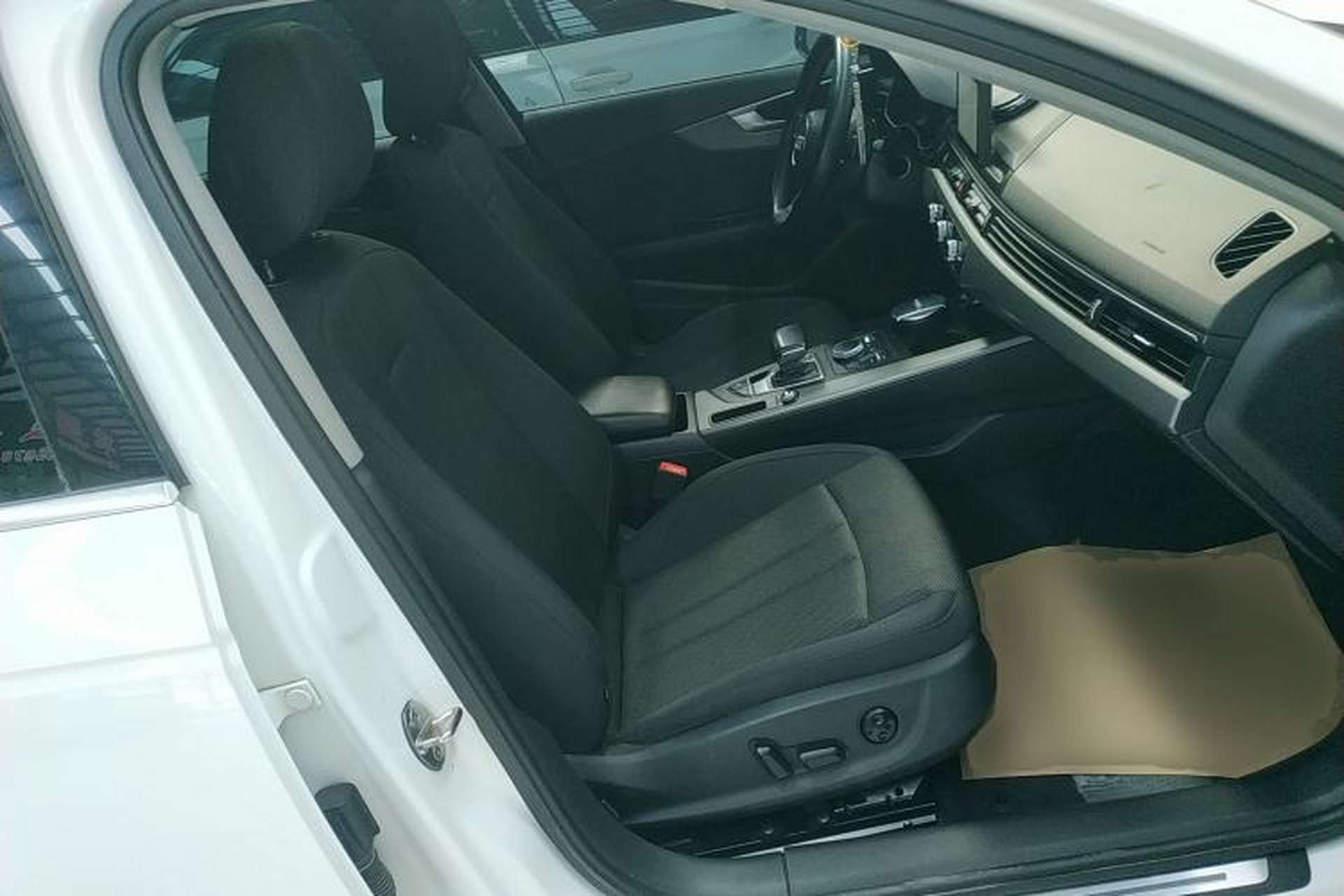 Used Audi A4L 2018 30th Anniversary Edition 40 TFSI Trendy Model Right Front Seat