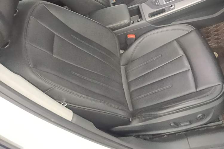 Used Audi A4L 2018 30th Anniversary Edition 40 TFSI Trendy Model Right Front Seat