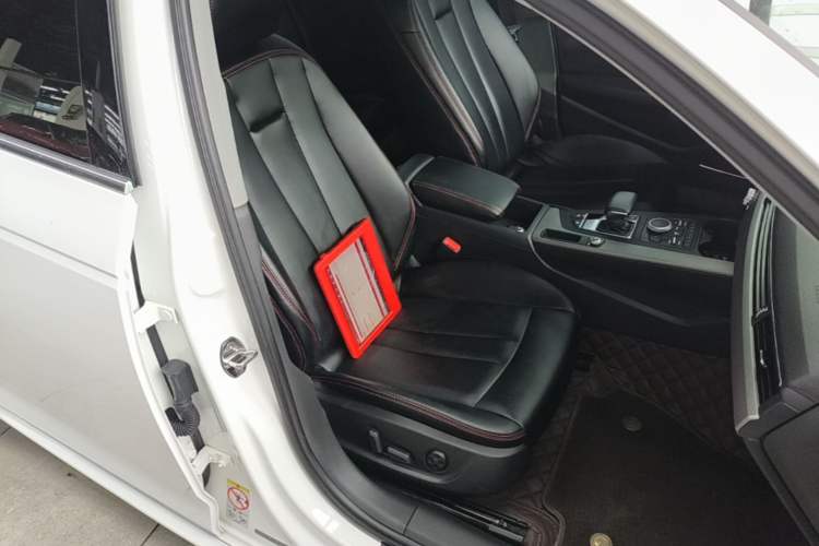 Used Audi A4L 2018 30th Anniversary Edition 40 TFSI Trendy Model Right Front Seat