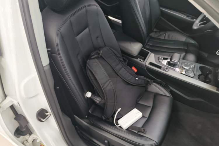 Used Audi A4L 2018 30th Anniversary Edition 40 TFSI Trendy Model Right Front Seat