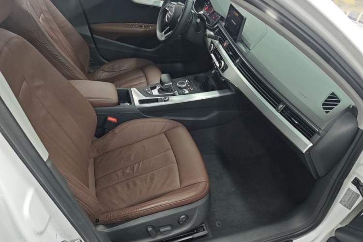 Used Audi A4L 2018 30th Anniversary Edition 40 TFSI Trendy Model Right Front Seat