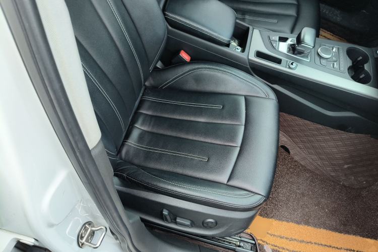 Used Audi A4L 2018 30th Anniversary Edition 40 TFSI Trendy Model Right Front Seat