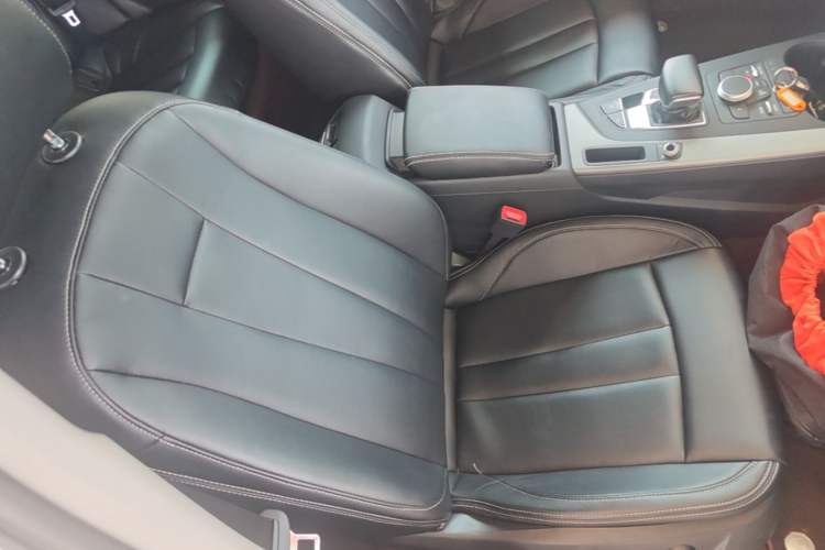 Used Audi A4L 2018 30th Anniversary Edition 40 TFSI Trendy Model Right Front Seat