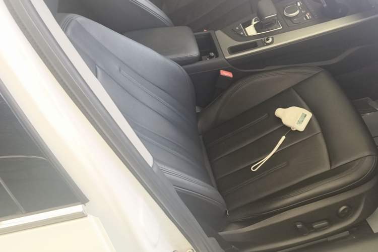 Used Audi A4L 2018 30th Anniversary Edition 40 TFSI Trendy Model Right Front Seat