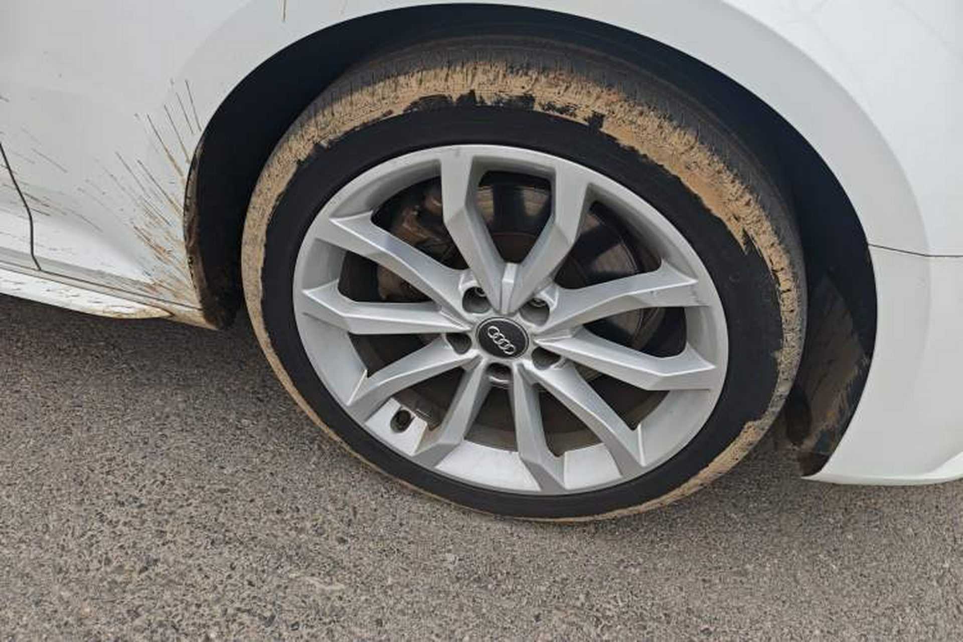 Used Audi A4L 2018 30th Anniversary Edition 40 TFSI Fashion Model Right Front Wheel Hub
