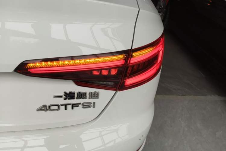 Used Audi A4L 2018 30th Anniversary Edition 40 TFSI Fashion Model Right Rear Taillight