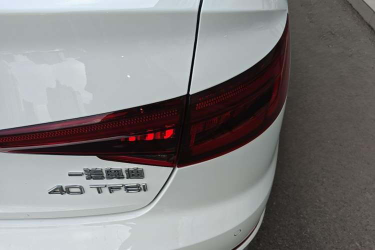 Used Audi A4L 2018 30th Anniversary Edition 40 TFSI Fashion Model Right Rear Taillight