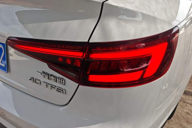 Used Audi A4L 2018 30th Anniversary Edition 40 TFSI Trendy Model Right Rear Taillight