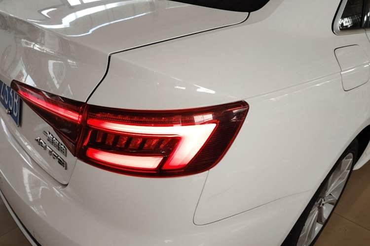 Used Audi A4L 2018 30th Anniversary Edition 40 TFSI Fashion Model Right Rear Taillight