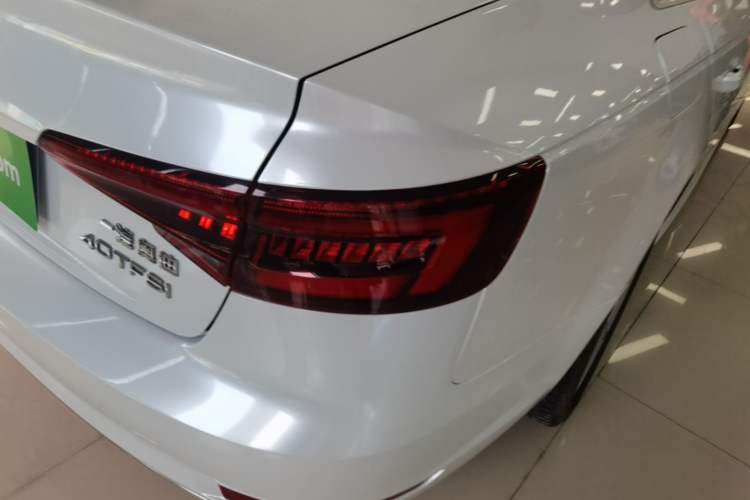 Used Audi A4L 2018 30th Anniversary Edition 40 TFSI Trendy Model Right Rear Taillight
